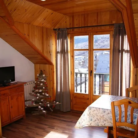 Apartaments Pont Romanic Espot Exterior photo