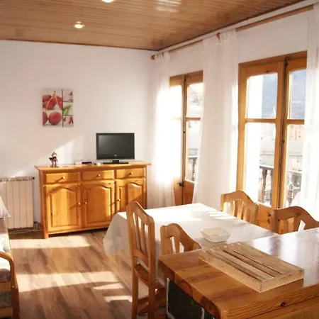 Apartaments Pont Romanic Espot Exterior photo