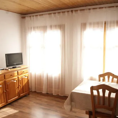 Apartaments Pont Romanic Espot Exterior photo