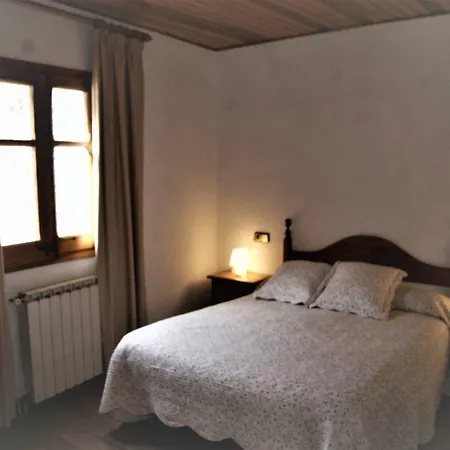Apartaments Pont Romanic Espot Exterior photo