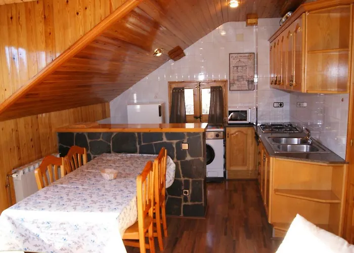 Apartaments Pont Romanic